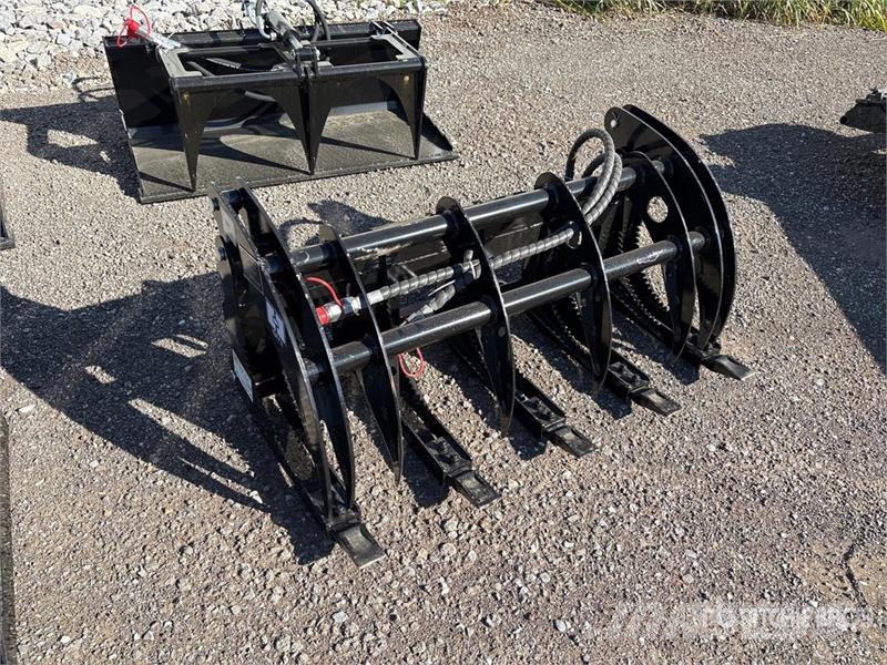  GIYI GY-MCLG60 43 in Q/C Log Mini Skid Steer Grapp Pinzas