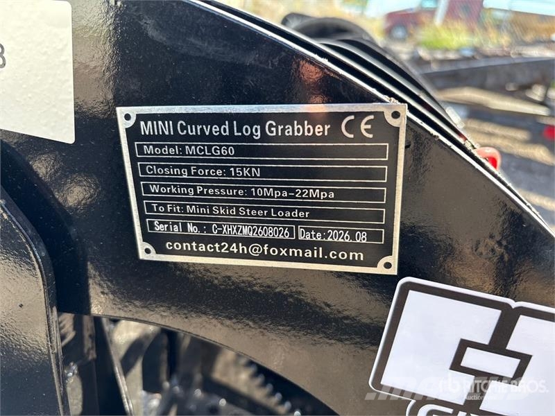 GIYI GY-MCLG60 43 in Q/C Log Mini Skid Steer Grapp Pinzas