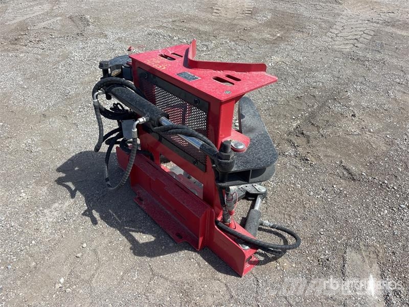 GIYI GY-MTS43 Mini Skid Steer Tree Shear (Unused) Cortadores