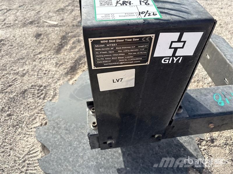  GIYI GY-MTS51 28 in Mini Skid Steer Tree Saw (Unus Other components