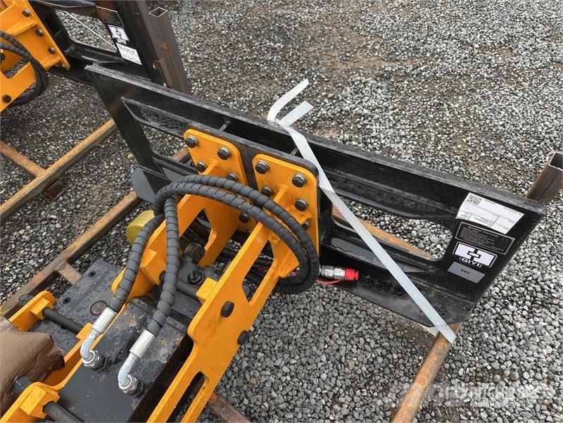  GIYI GY-P680 Skid Steer Breaker (Unused) مطارق / كسارات