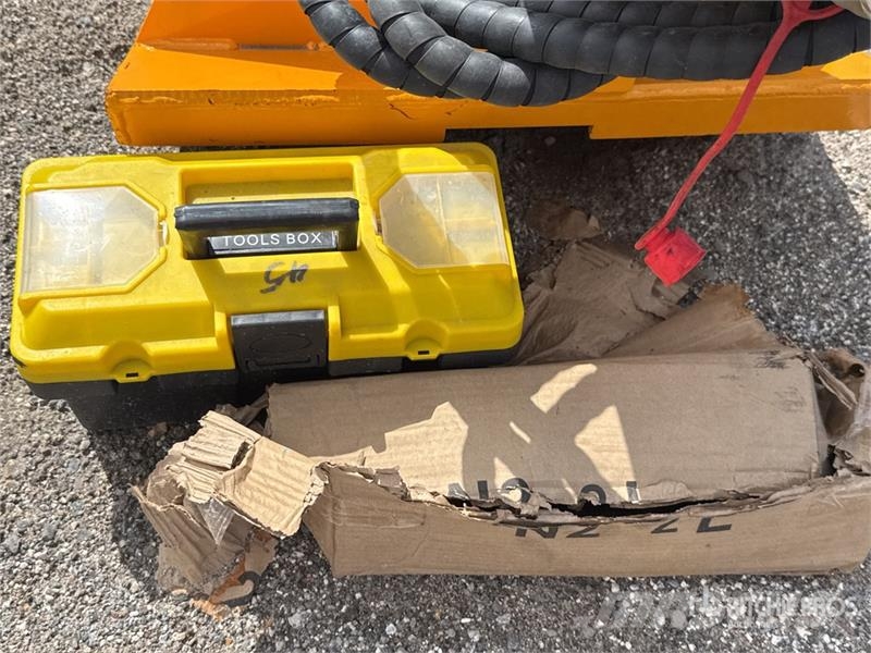 GIYI GY-PH198 Mini Skid Steer Post Driver (Unused) Equipos de vallado
