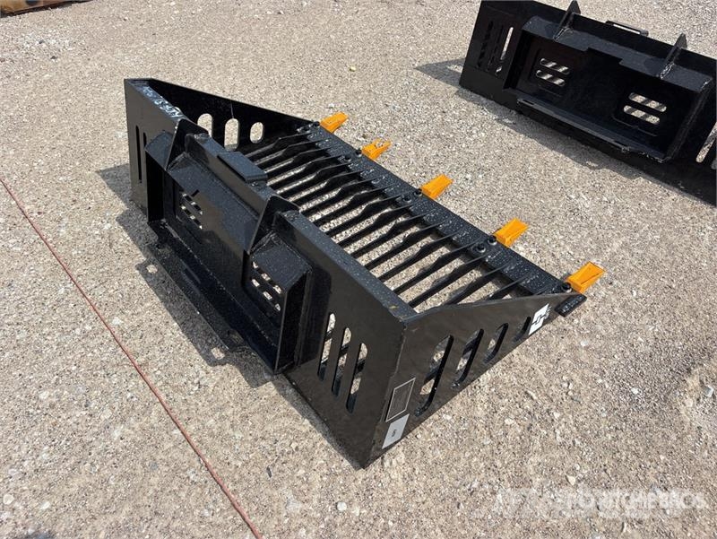  GIYI GY-RB44 44 in Rock Mini Skid Steer Bucket (Un Žlice