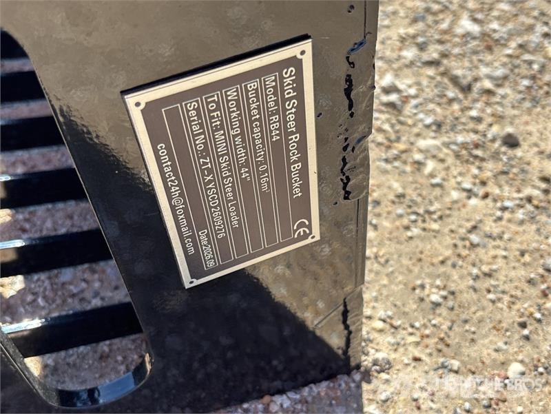 GIYI GY-RB44 Rock Mini Skid Steer Bucket (Unused) Ковши
