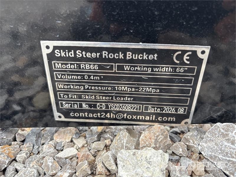 GIYI GY-RB66N 66 in Q/C Rock Skid Steer Bucket (Un Baldes