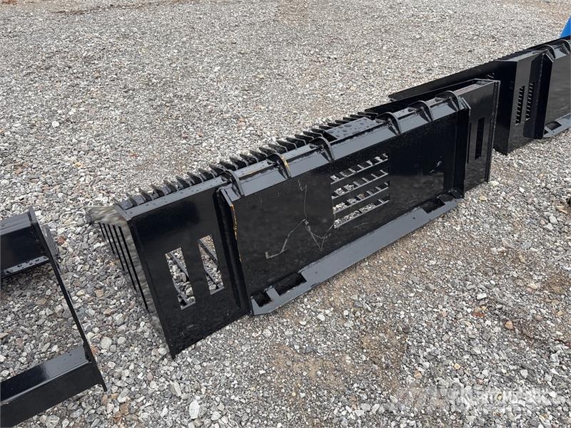 GIYI GY-RB66N 66 in Q/C Rock Skid Steer Bucket (Un Žlice