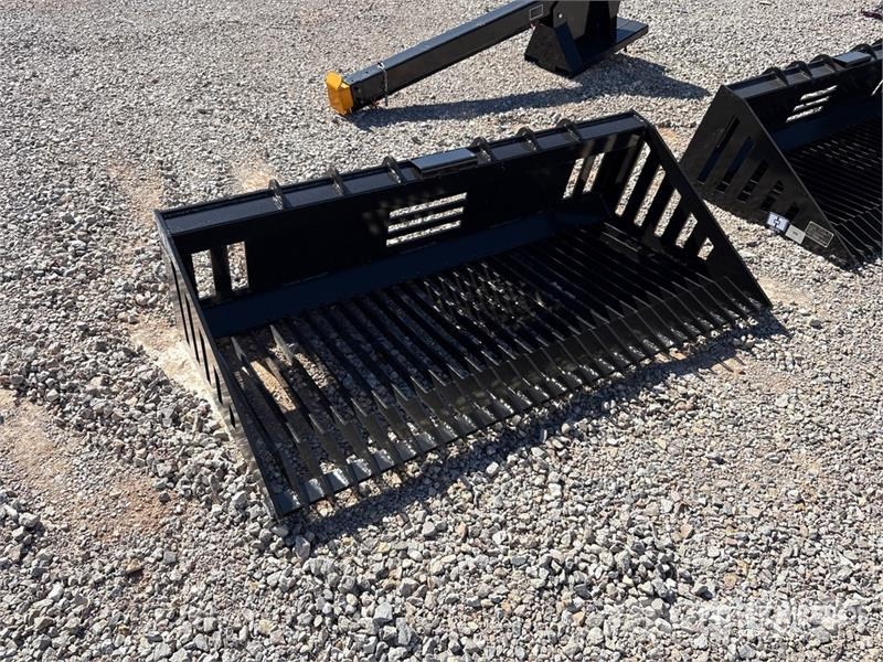 GIYI GY-RB66N 66 in Q/C Rock Skid Steer Bucket (Un Godet