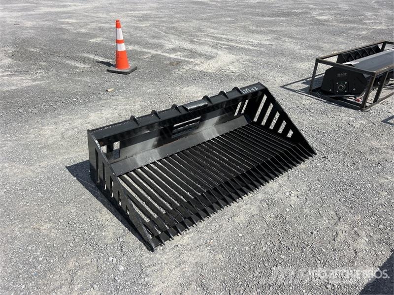 GIYI GY-RB66N 66 in Rock Skid Steer Bucket (Unused Žlice