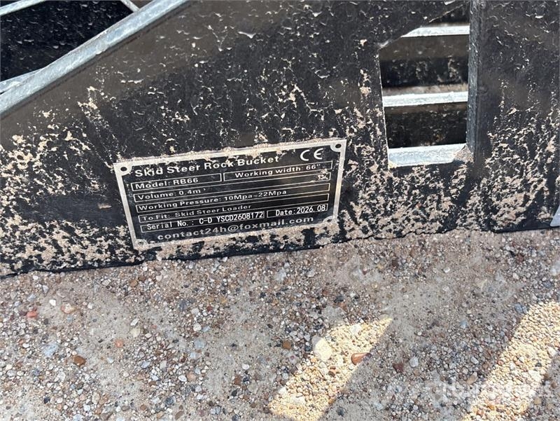  GIYI GY-RB66N 66 in Rock Skid Steer Bucket (Unused Skovle