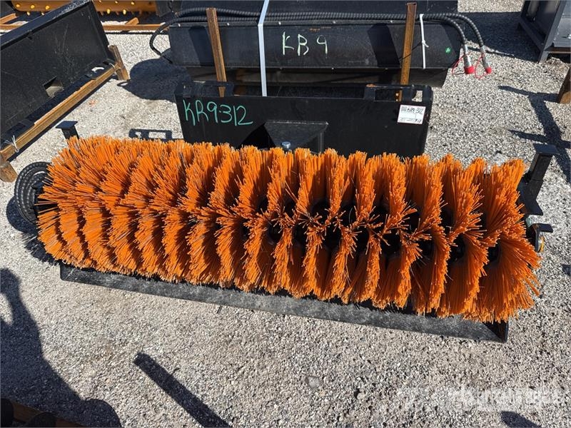 GIYI GY-SE61 61 in Skid Steer Broom (Unused) Escovas