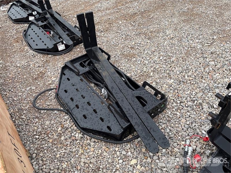  GIYI GY-SF60 60 in Side Shift Skid Steer Forks (Un Garfos