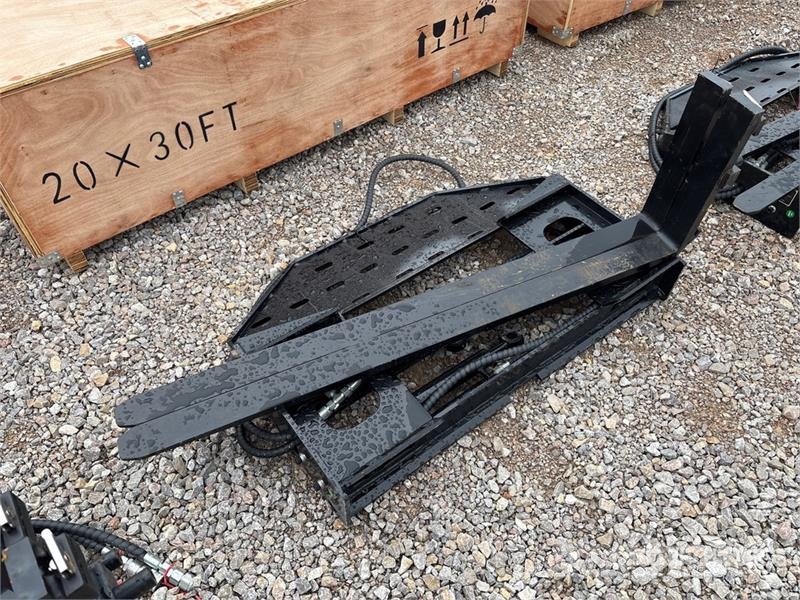  GIYI GY-SF60 60 in Side Shift Skid Steer Forks (Un Garfos