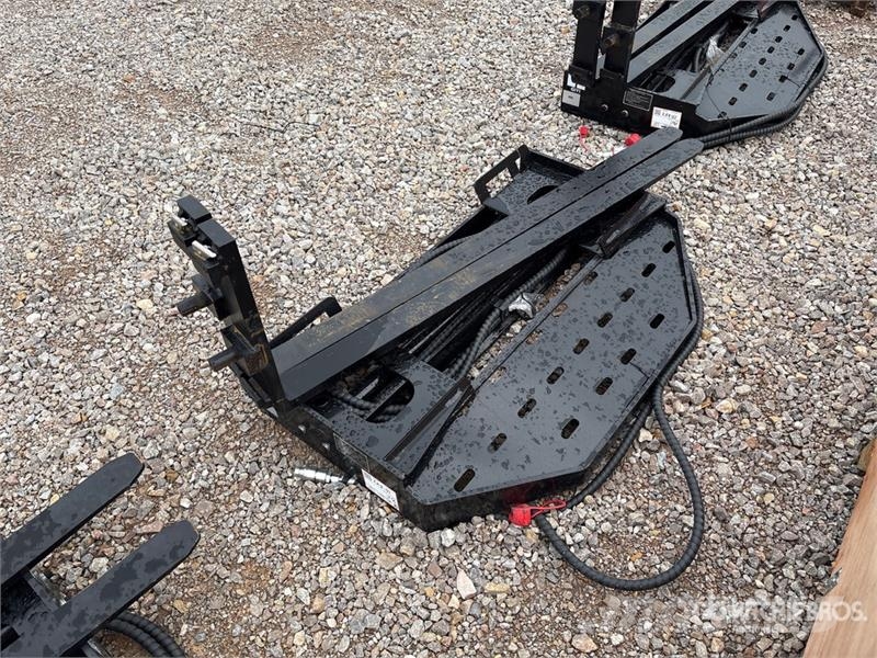  GIYI GY-SF60 60 in Side Shift Skid Steer Forks (Un Garfos