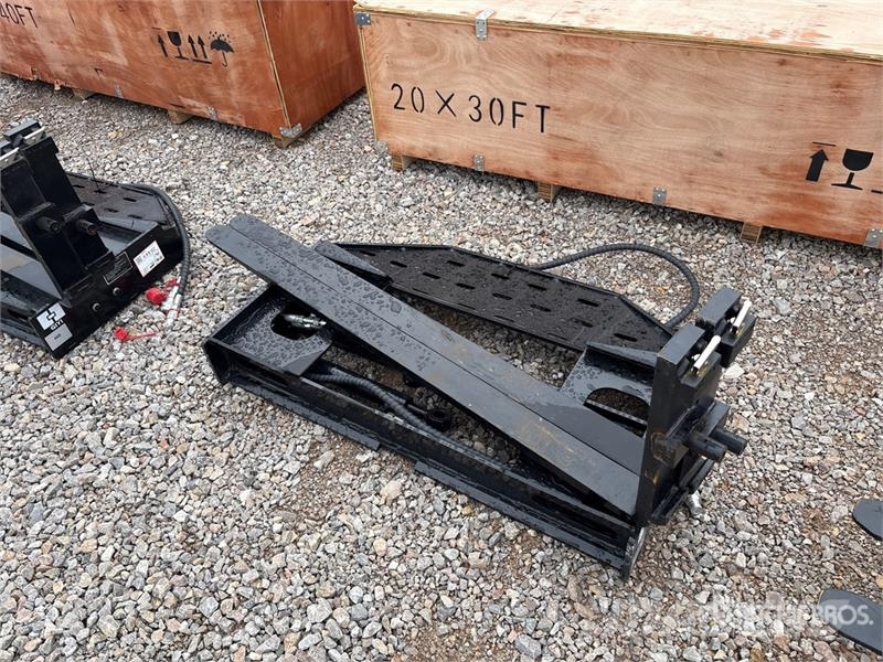  GIYI GY-SF60 60 in Side Shift Skid Steer Forks (Un Garfos