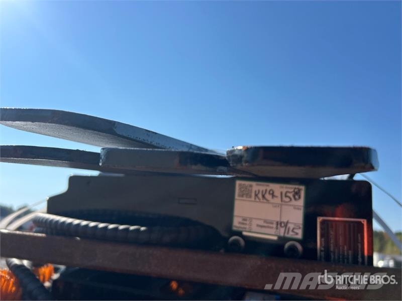 GIYI GY-SF60 60 in Skid Steer Forks (Unused) Fourche