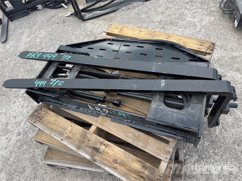 GIYI GY-SF60 60 in Skid Steer Forks (Unused) Fourche