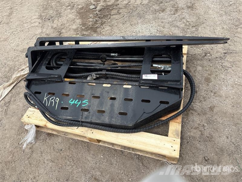 GIYI GY-SF60 Side shift Skid Steer Forks (Unused) Garfos