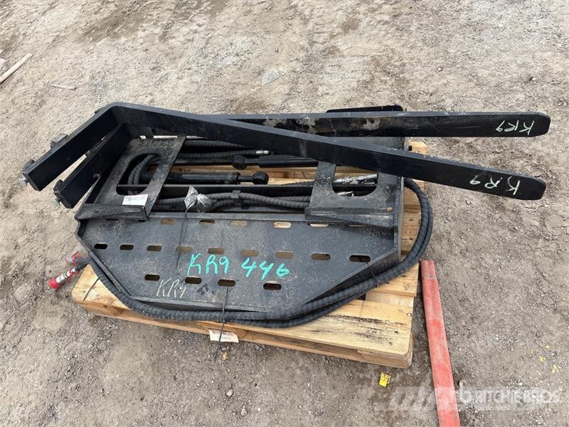 GIYI GY-SF60 Side shift Skid Steer Forks (Unused) Garfos