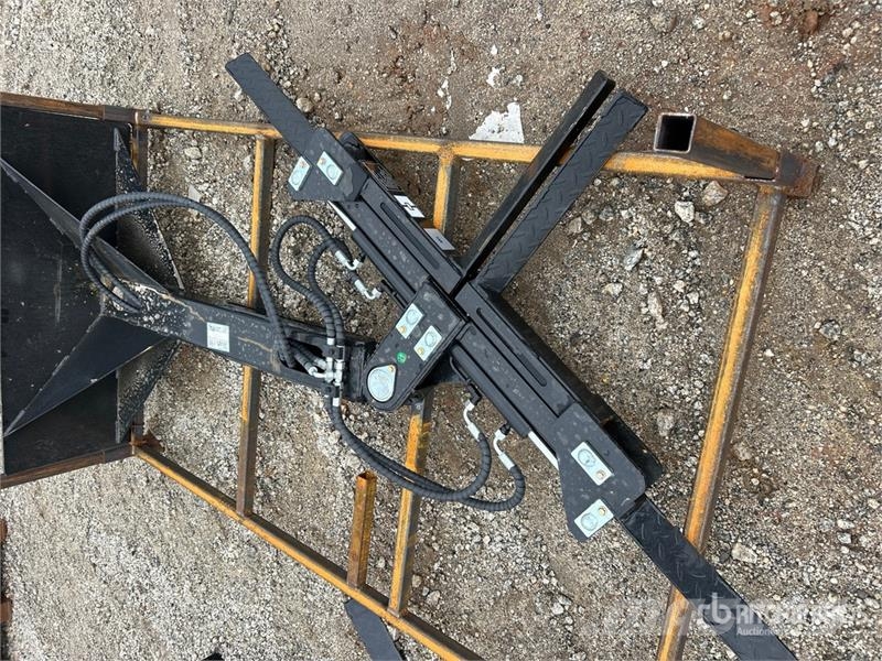 GIYI GY-STL75 75 in Skid Steer Tire Lifter (Unused Outros componentes