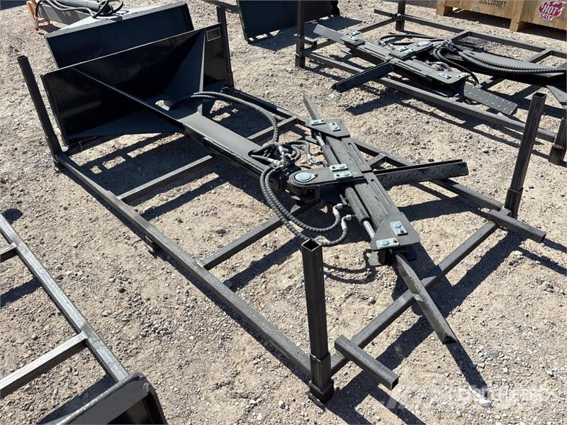  GIYI GY-STL75 75 in Skid Steer Tire Lifter (Unused Other components