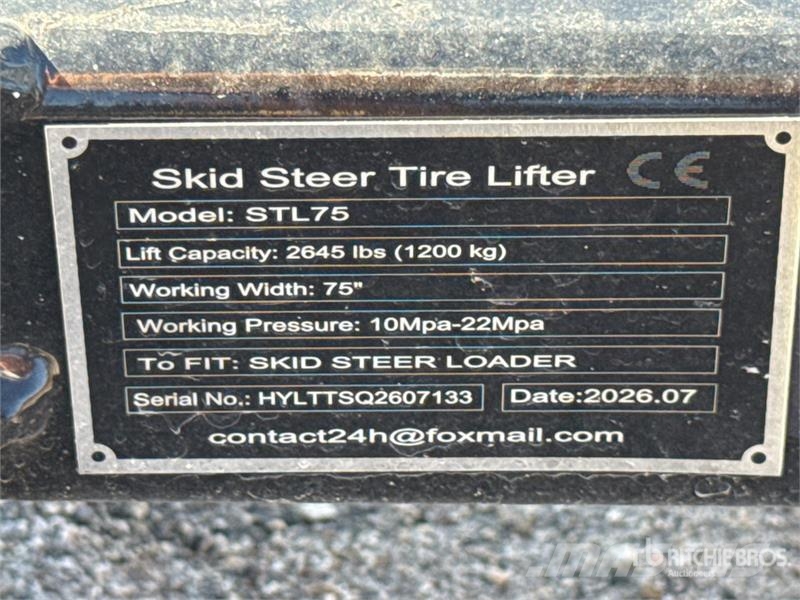 GIYI GY-STL75 75 in Skid Steer Tire Lifter (Unused Outros componentes