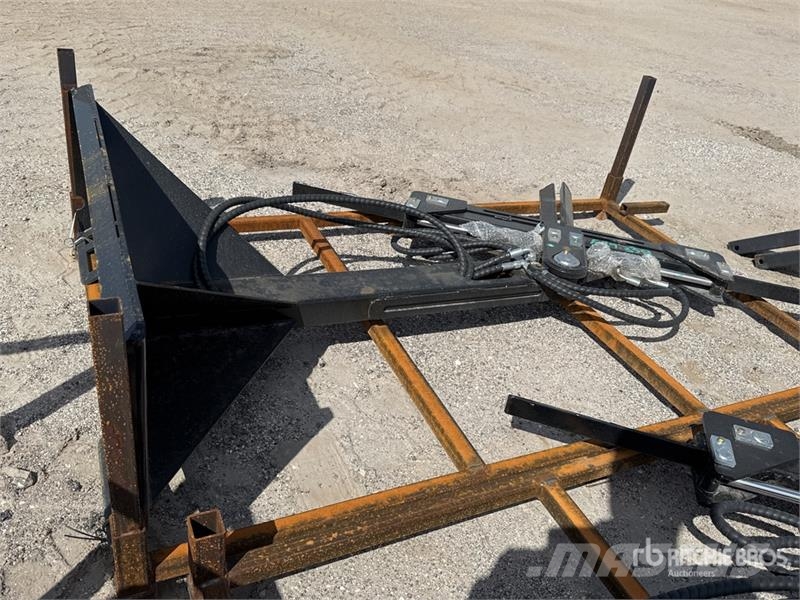 GIYI GY-STL75 75 in Skid Steer Tire Lifter (Unused Drugi deli