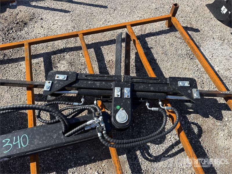 GIYI GY-STL75 75 in Skid Steer Tire Lifter (Unused Outros componentes