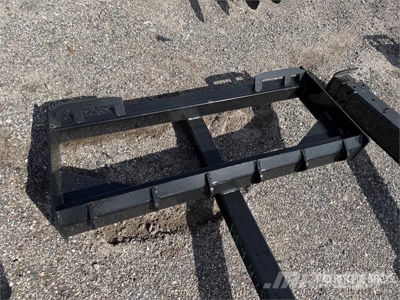  GIYI GY-TB72 46 in Skid Steer Boom (Unused) Gradbeništvo - drugo