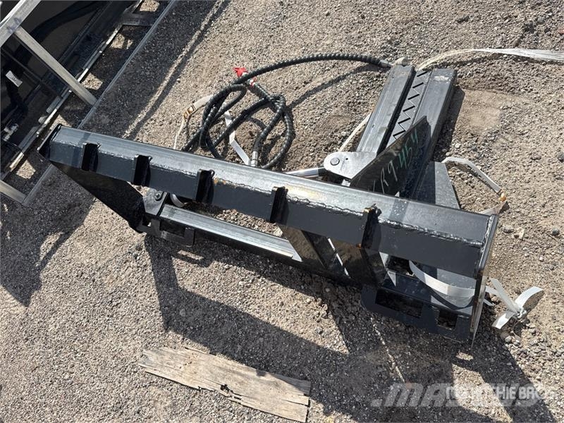  GIYI GY-TP25 25 in Skid Steer Post Puller (Unused) その他部品