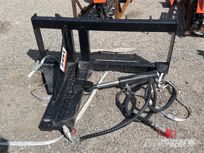 GIYI GY-TP25 25 in Skid Steer Post Puller (Unused) その他部品