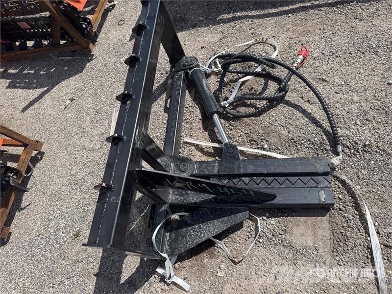  GIYI GY-TP25 25 in Skid Steer Post Puller (Unused) その他部品