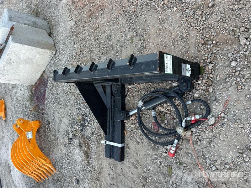 GIYI GY-TP45 25 in Skid Steer Post Puller (Unused) Outros componentes