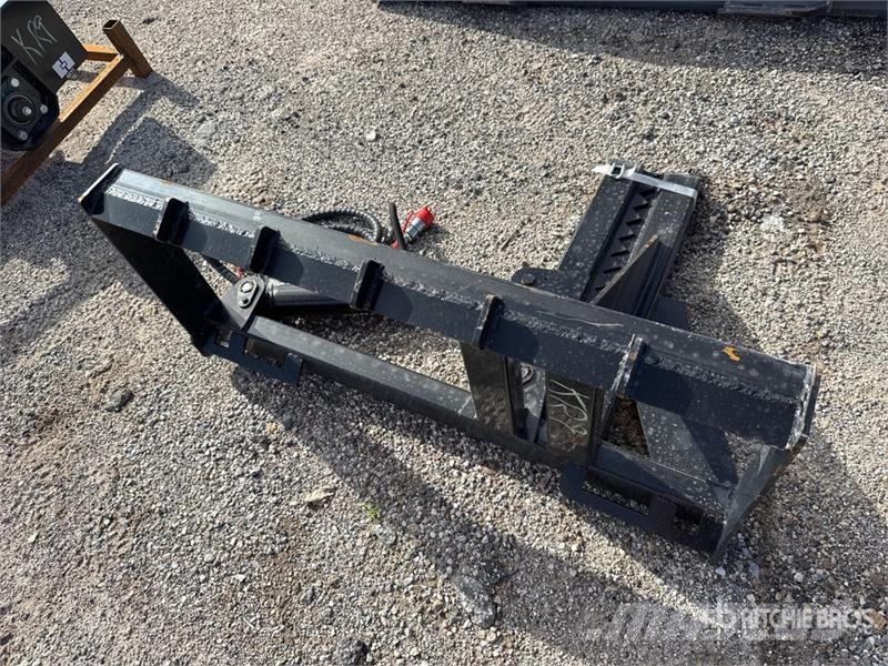 GIYI GY-TP45 45 in Skid Steer Post Puller (Unused) Outros componentes