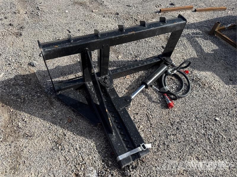 GIYI GY-TP45 45 in Skid Steer Post Puller (Unused) Outros componentes