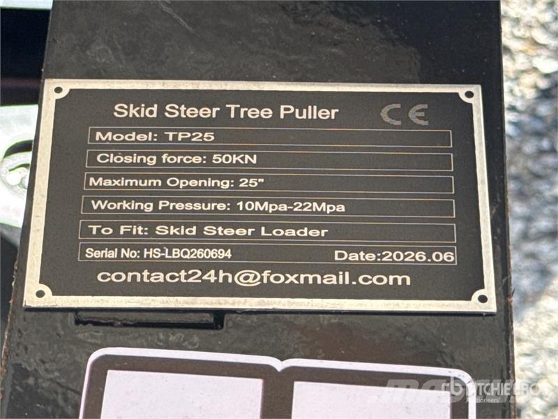 GIYI GY-TP45 45 in Skid Steer Post Puller (Unused) Outros componentes