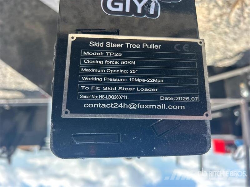 GIYI GY-TP45 Skid Steer Post Puller (Unused) Other components