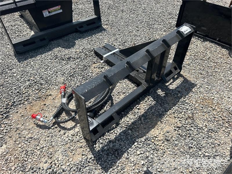 GIYI GY-TP45 Skid Steer Post Puller (Unused) Other components