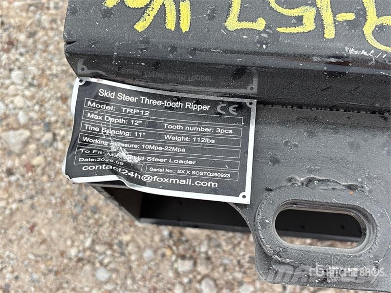GIYI GY-TRP12 Mini Skid Steer Ripper Scarifier (Un Escarificadores