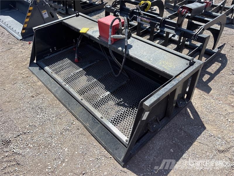 GIYI GY-VB79 80 in Vibration Skid Steer Screening Screening buckets