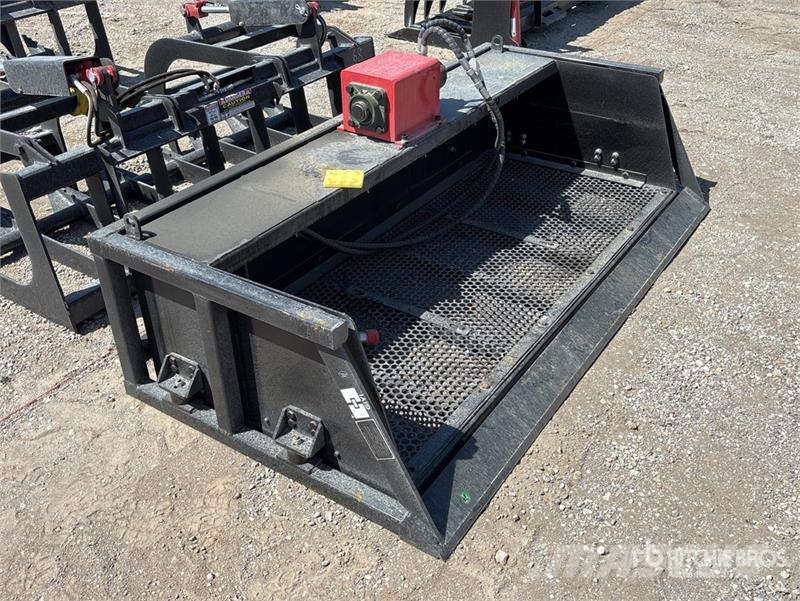 GIYI GY-VB79 80 in Vibration Skid Steer Screening Screening buckets
