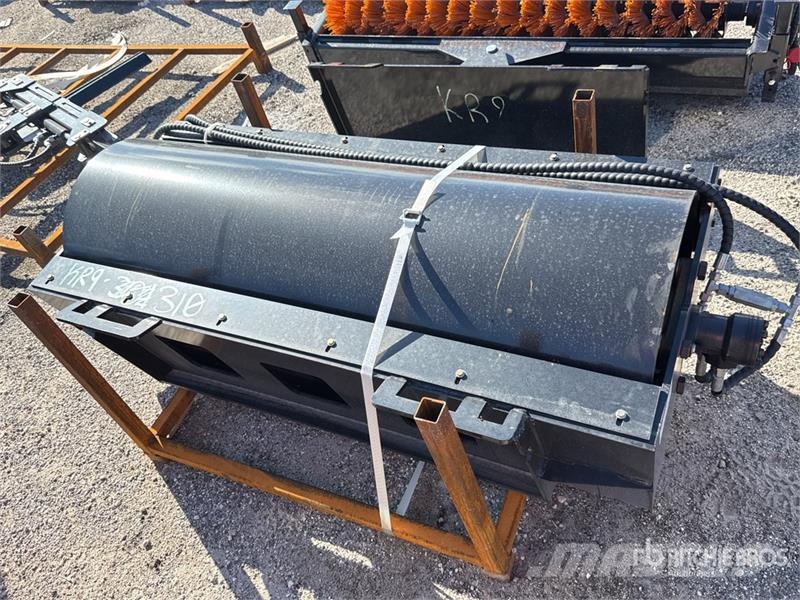GIYI GY-VR59 59 in Skid Steer Vibratory Roller (Un Rodillos