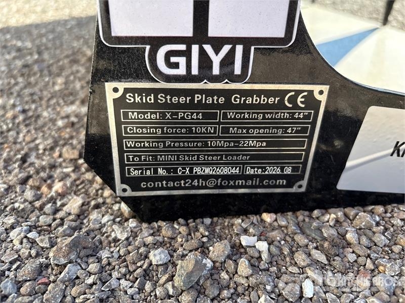 GIYI GY-X PG44 44 in Q/C General Purpose Mini Skid Cupa