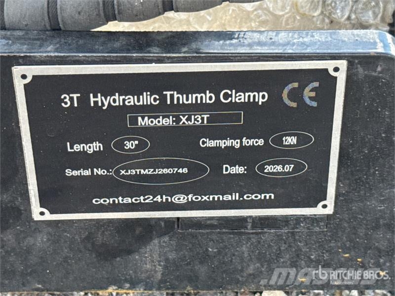 GIYI GY-XJ3T 30 in Cat Hydraulic Excavator Thumb ( Skovle