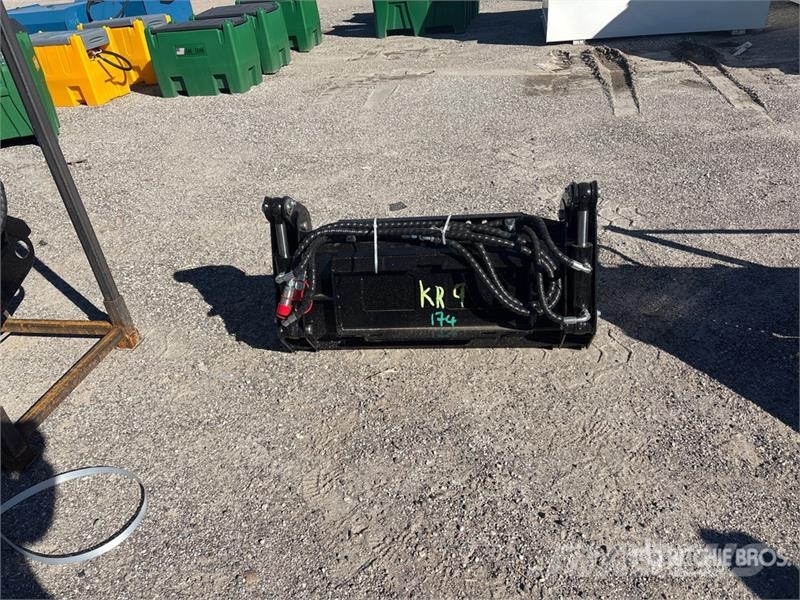  GIYI GY-XKH39 39 in Multi-Purpose Mini Skid Steer  Ковши