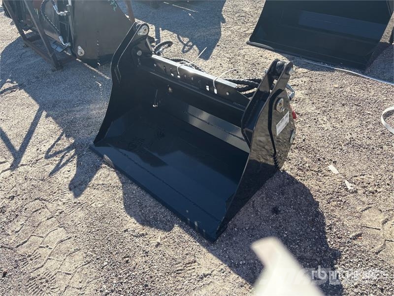  GIYI GY-XKH39 39 in Multi-Purpose Mini Skid Steer  Ковши