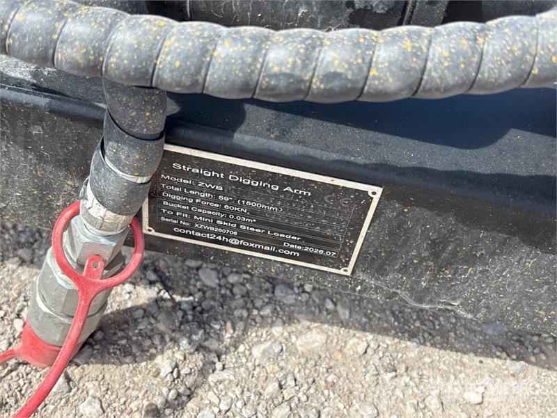 GIYI GY-ZWB Mini Skid Steer Backhoe (Unused) Retroescavadeiras