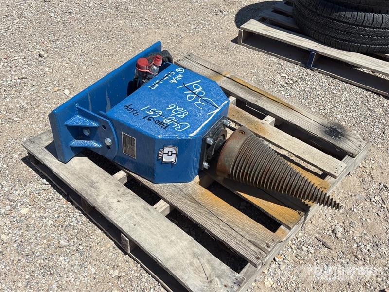 GIYI WS43 Mini Skid Steer Wood Splitter (Unused) Other components