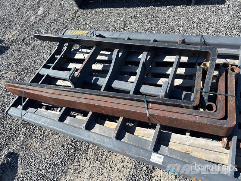 Global Double Fork Attachment (Unused) Fourche