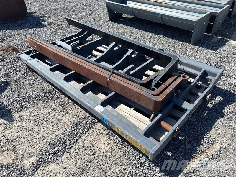 Global Double Fork Attachment (Unused) Fourche
