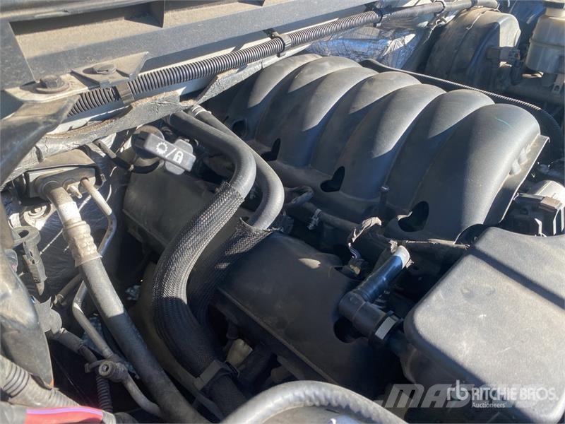 GMC 1500 4x4 Crew Cab Pickup Drugi
